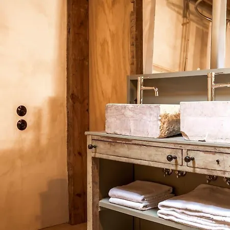Lägenhet Award Winner Design Apt In The Heart Of