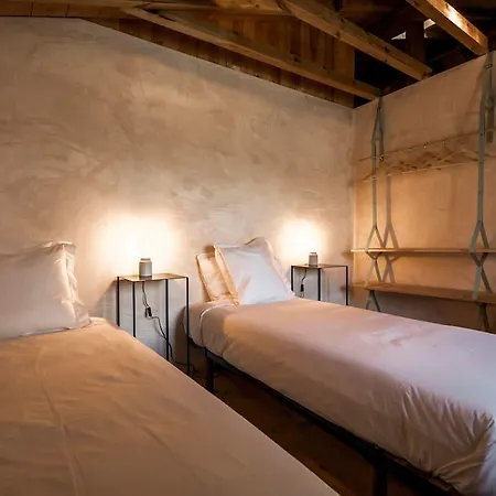 Award Winner Design Apt In The Heart Of Lägenhet *